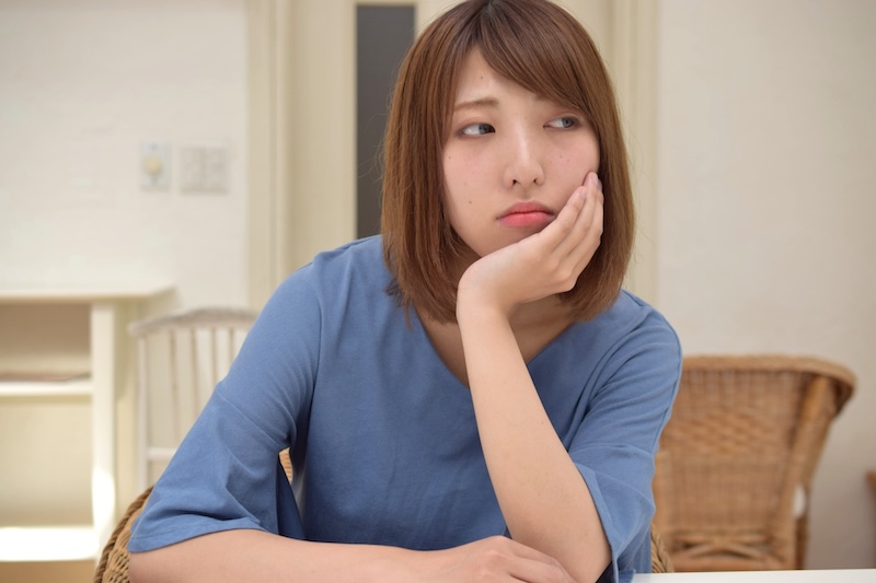 旦那の浮気を怪しむ女性